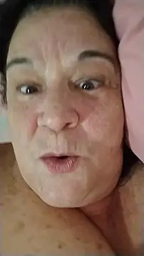 Yaya_Mineira webcam