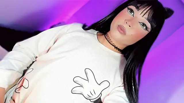 Model: misstreslatin