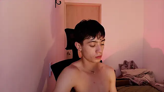 slowburnmystic live cam on StripChat