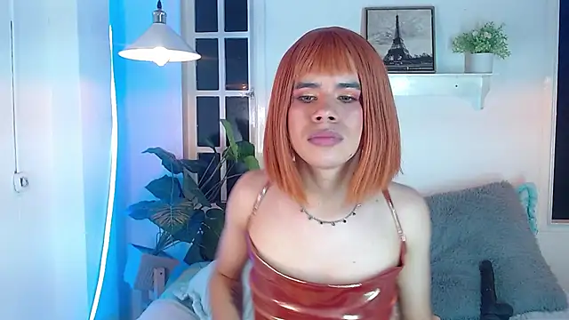emma_cut3_ live cam on StripChat