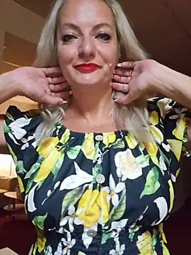 LadyTouch webcam