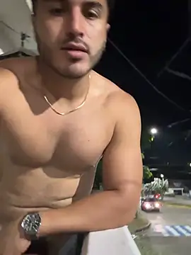 noahstevenss live cam on StripChat