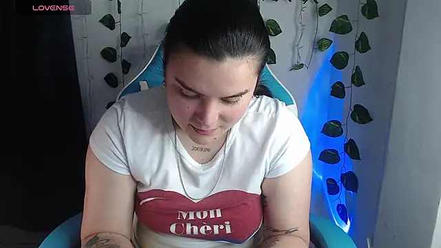 Nika_1_ live cam on StripChat