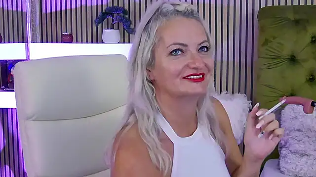 LadyTouch webcam