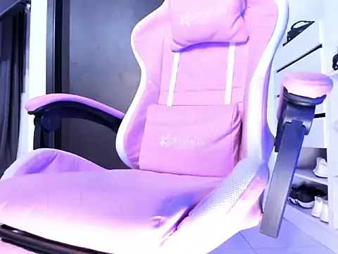 cristina697 webcam