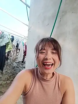 Linda-yiyi live cam