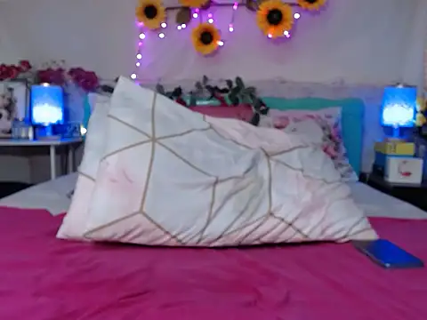 UrAsianPrincessDanie webcam