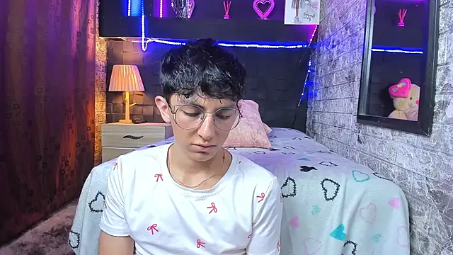 ElanGiraldo live sex cam