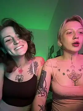 Dooubletroublee webcam