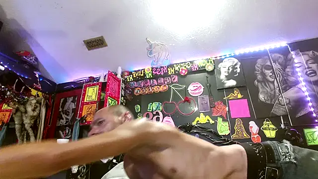 DaddyAndSplashQueen webcam