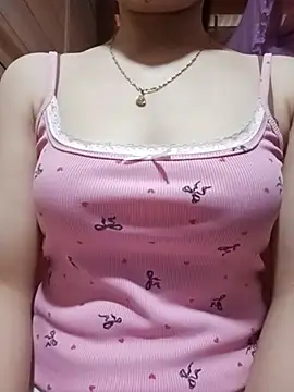 LucyyLy webcam