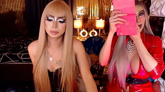 MonstrousCockDiva webcam