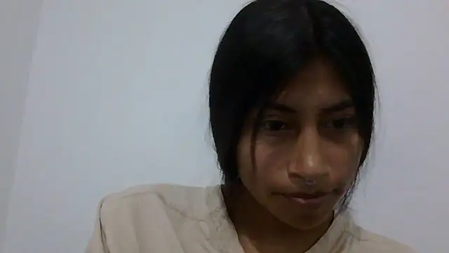 Pocahontas_Honey webcam
