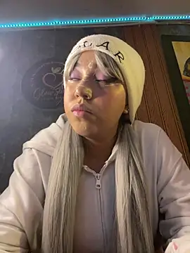 miissVelvett webcam