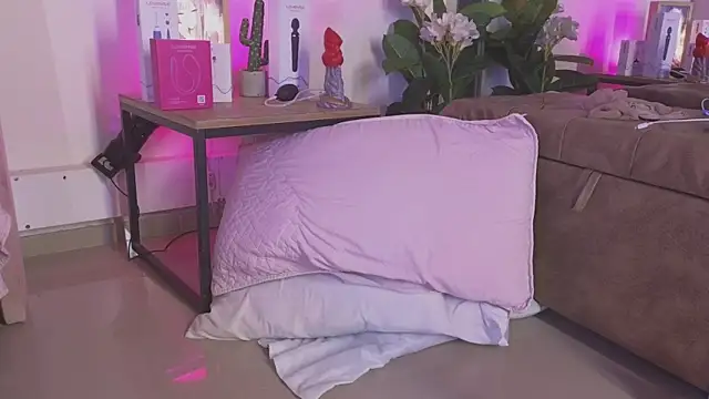 _Linoshka_1 webcam
