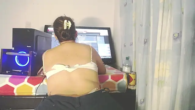 eolicasex live sex cam