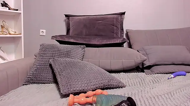 Jullia_Moor webcam