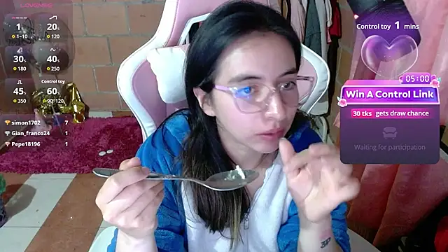 Maggie_Fox3 live cam on StripChat