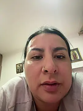 Abril_Luv webcam