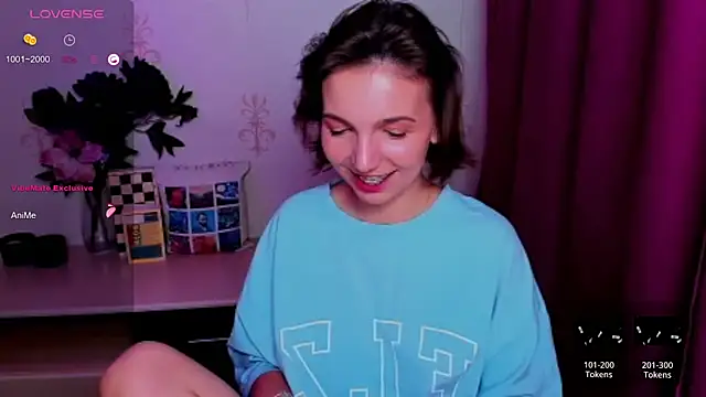 KindHazelHere_ webcam