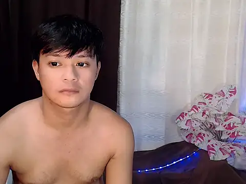 kingdomcum96 live sex cam