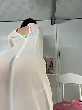 Nana-19 live cam on StripChat