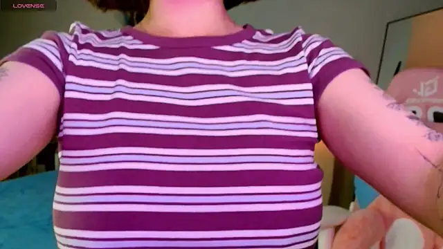 Maya_Campbell webcam