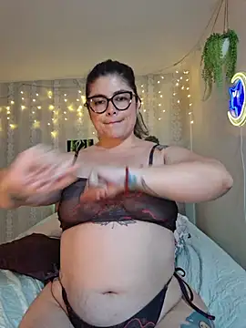 Juliietha_servas webcam