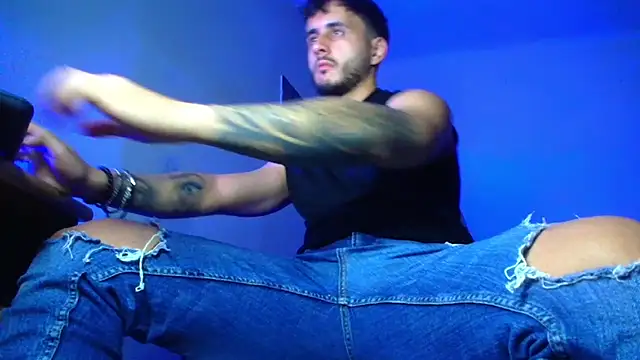XanderCage99 webcam