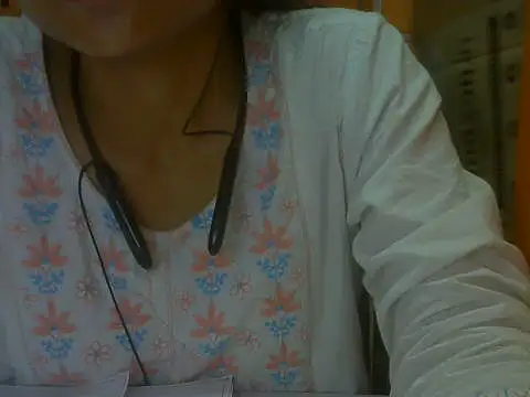 Ritu_8 live cam on StripChat