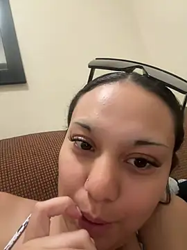 hoesluvcedes webcam