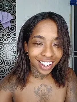 Pauline_Fox webcam