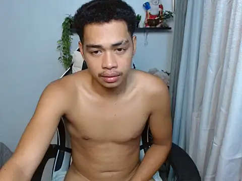 curlyasian_njxx webcam