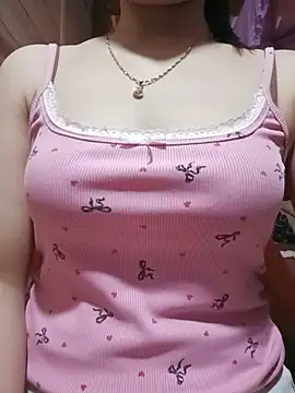 LucyyLy webcam