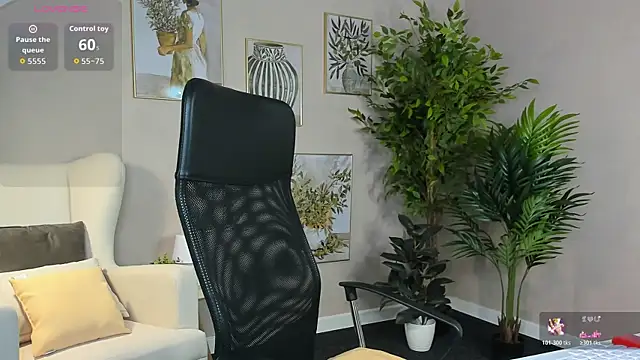 Renesmy_Black webcam