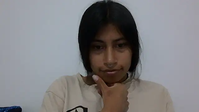 Pocahontas_Honey webcam
