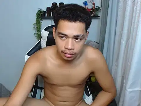 curlyasian_njxx webcam