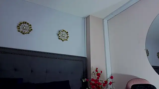 MihaCarther webcam
