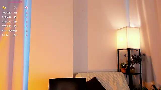 ClarineCasebolt webcam