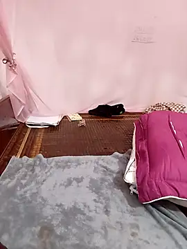 Phoebe-e live sex cam