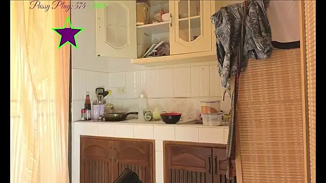 JadeStarUK webcam