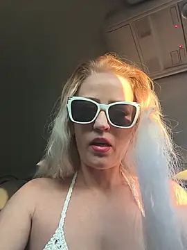 LaraLanee webcam