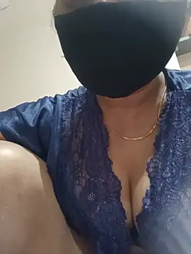 Nila_tamil36 webcam