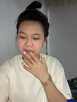 Almira6868 webcam