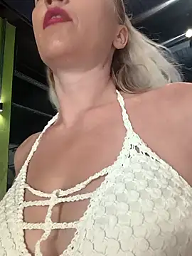LaraLanee webcam