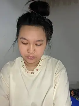 Almira6868 webcam