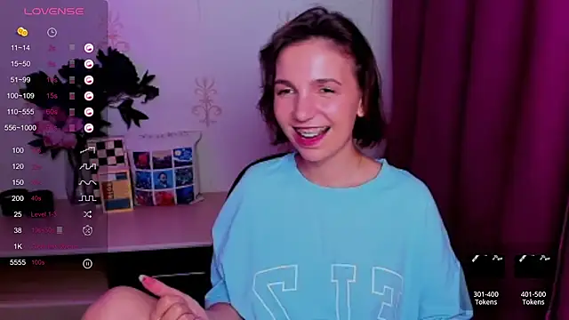 KindHazelHere_ webcam