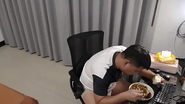zhang1118 webcam