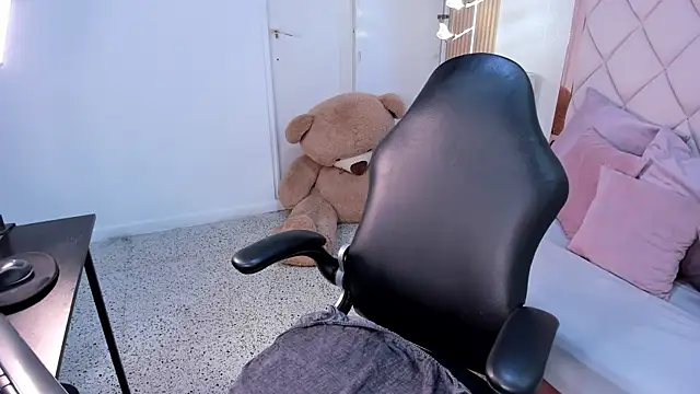 laitana_l webcam