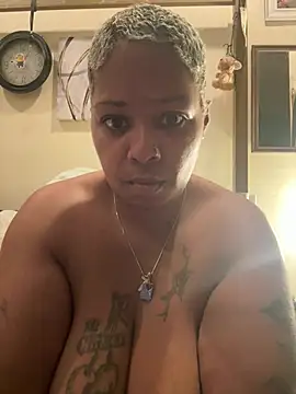 BIGCUMSHOW35 webcam